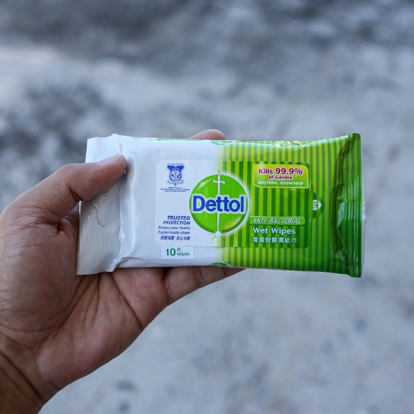 different uses of Dettol antibacterial wipes
