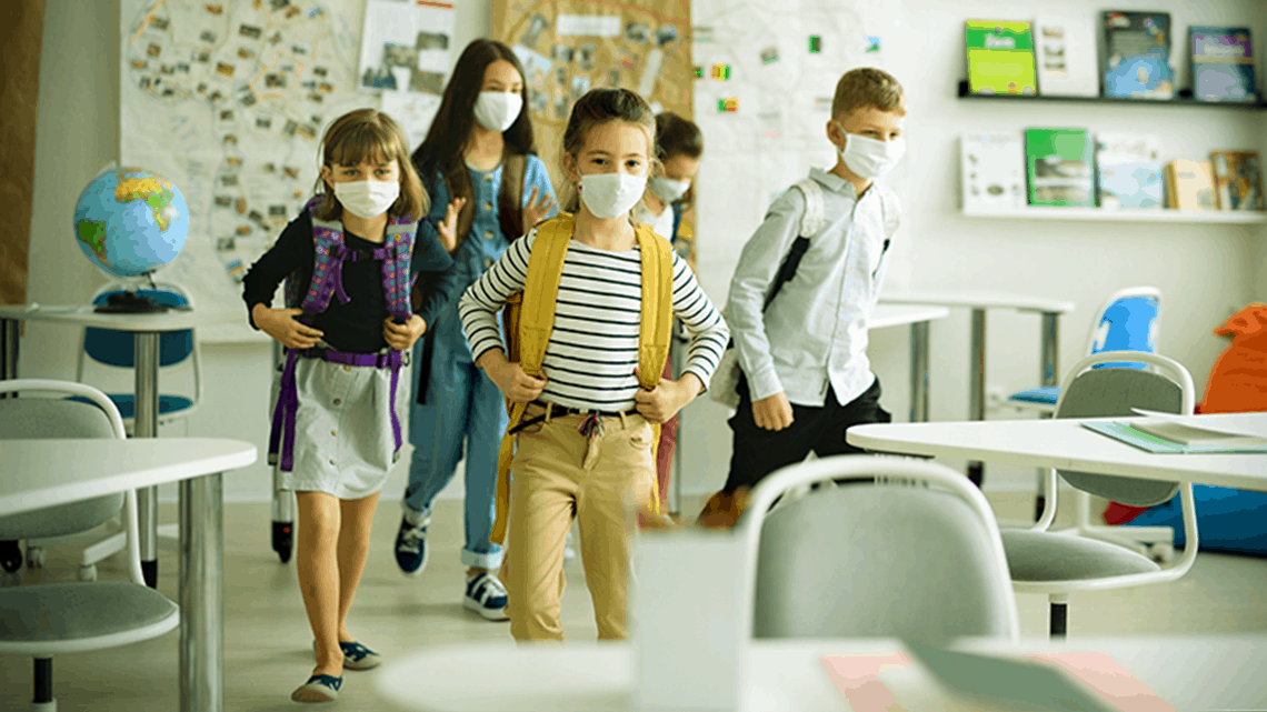 العودة إلى المدرسة هل من الآمن العودة عندما يكون تحت ظل كوفيد-19؟